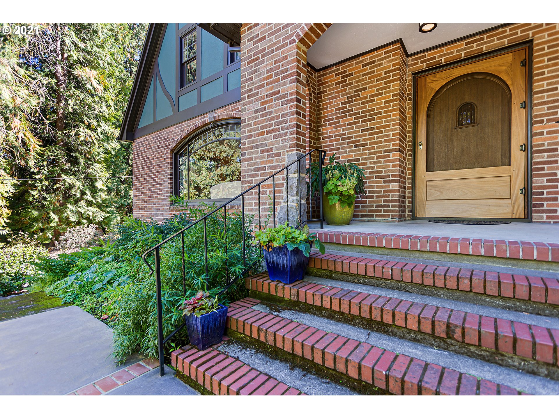 1610 South Radcliffe Road Portland, OR 97219 - Photo 2 of 32 Gallery Image 2
