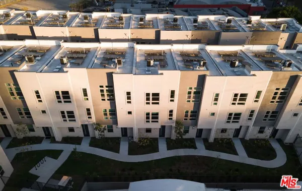 $6,395 | 1805 West Bankside Way, Los Angeles, CA 90039