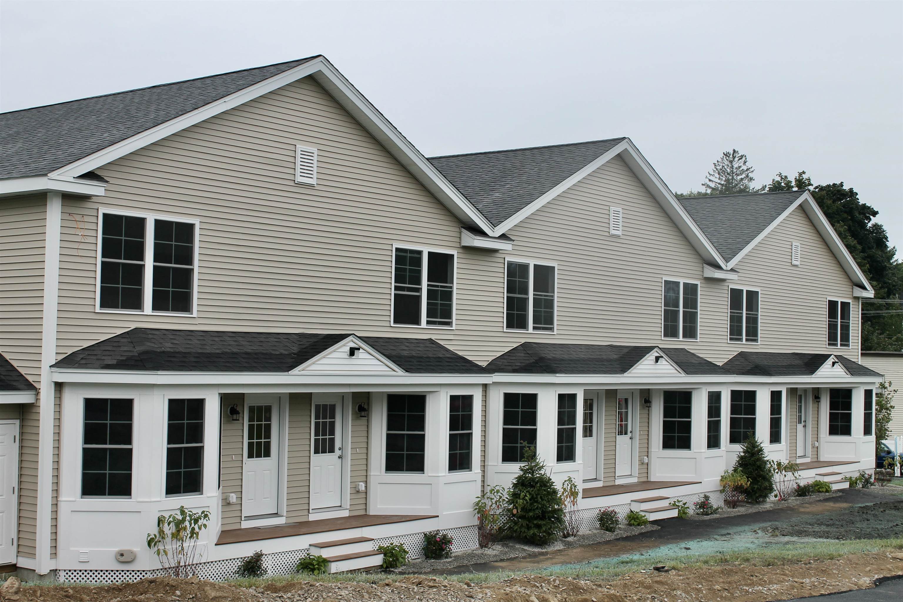 18 Maple Street, Unit 6 Derry, NH 03038 - Photo 2 of 24 Gallery Image 2