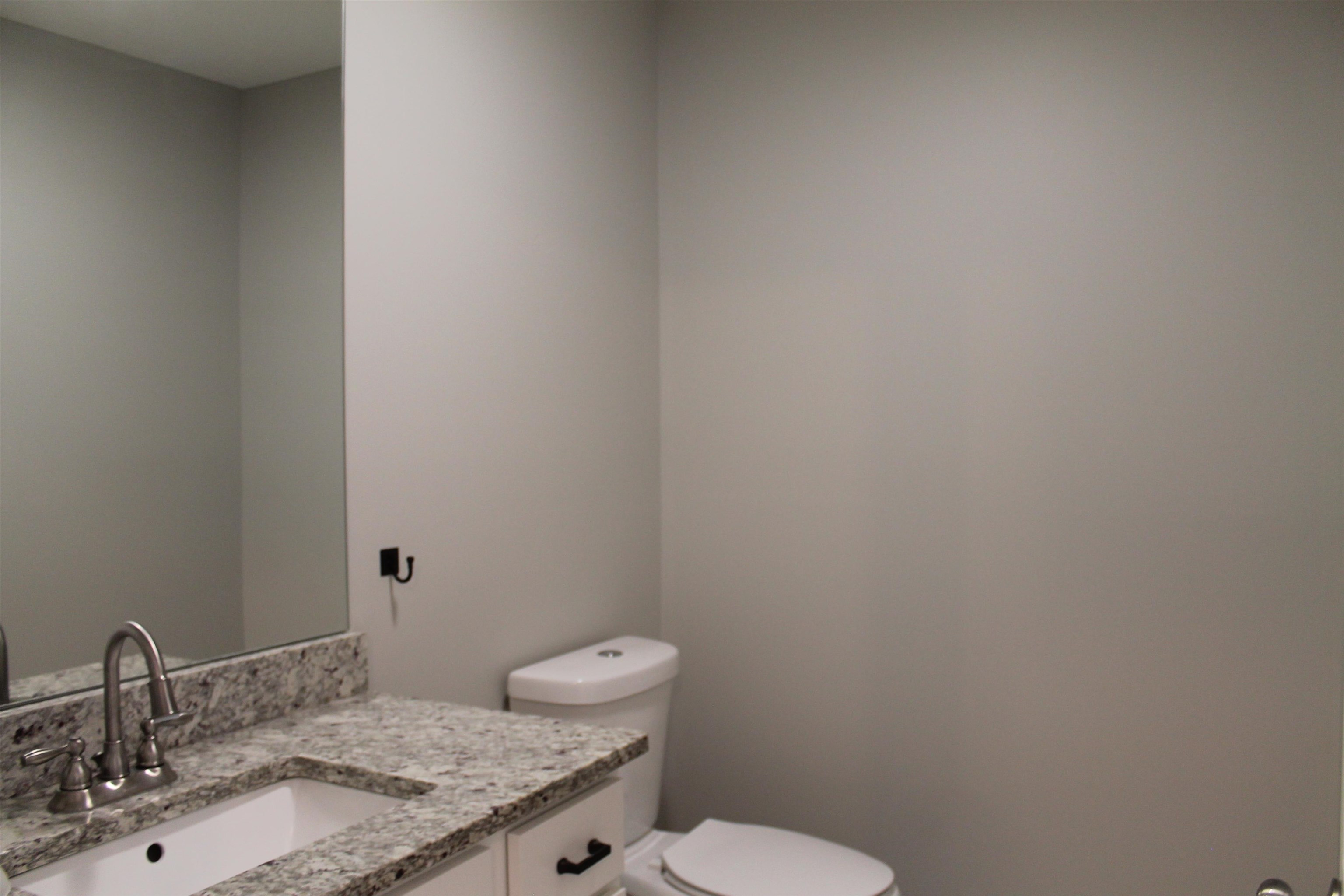 18 Maple Street, Unit 6 Derry, NH 03038 - Photo 12 of 24 Gallery Image 12