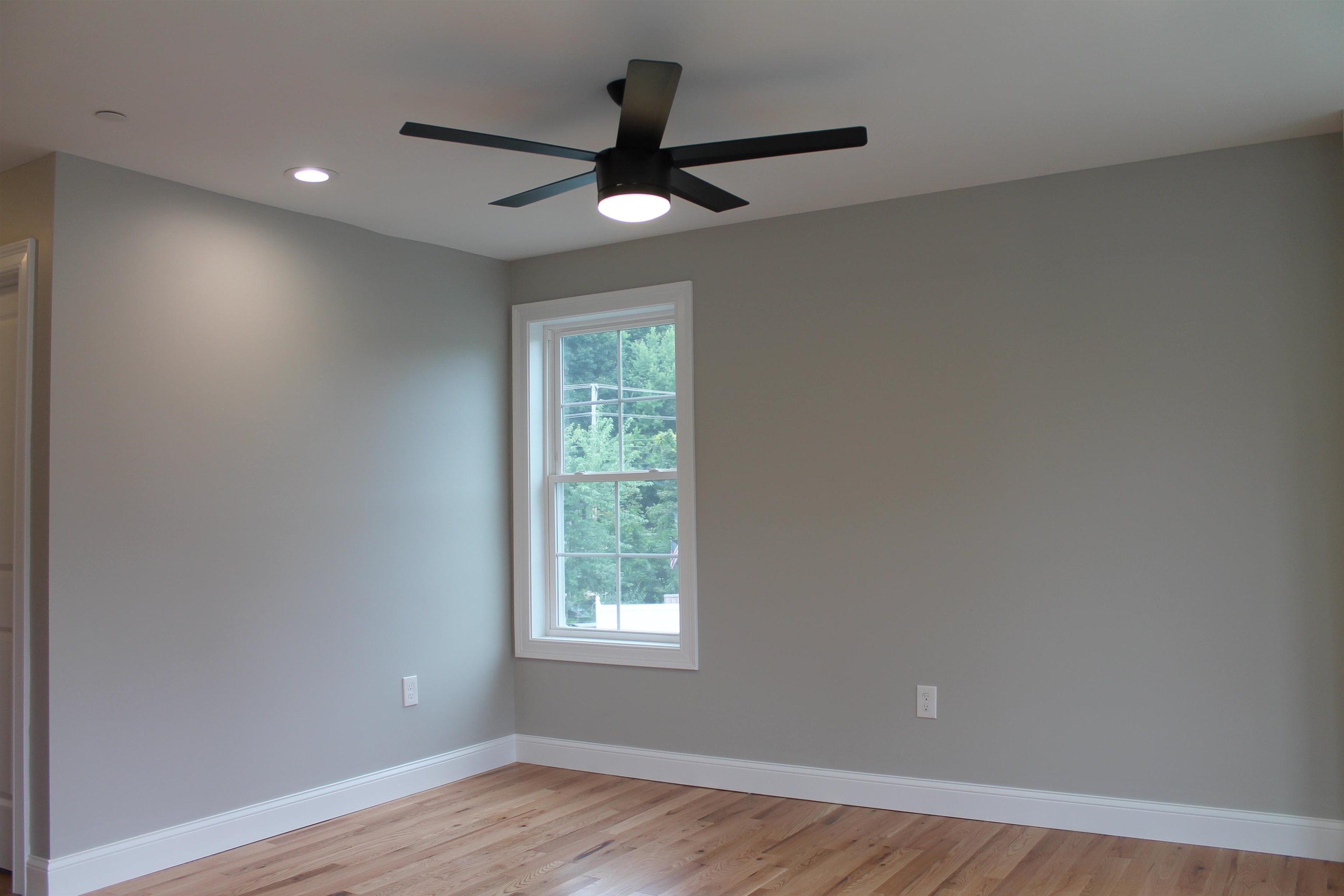18 Maple Street, Unit 6 Derry, NH 03038 - Photo 4 of 24 Gallery Image 4