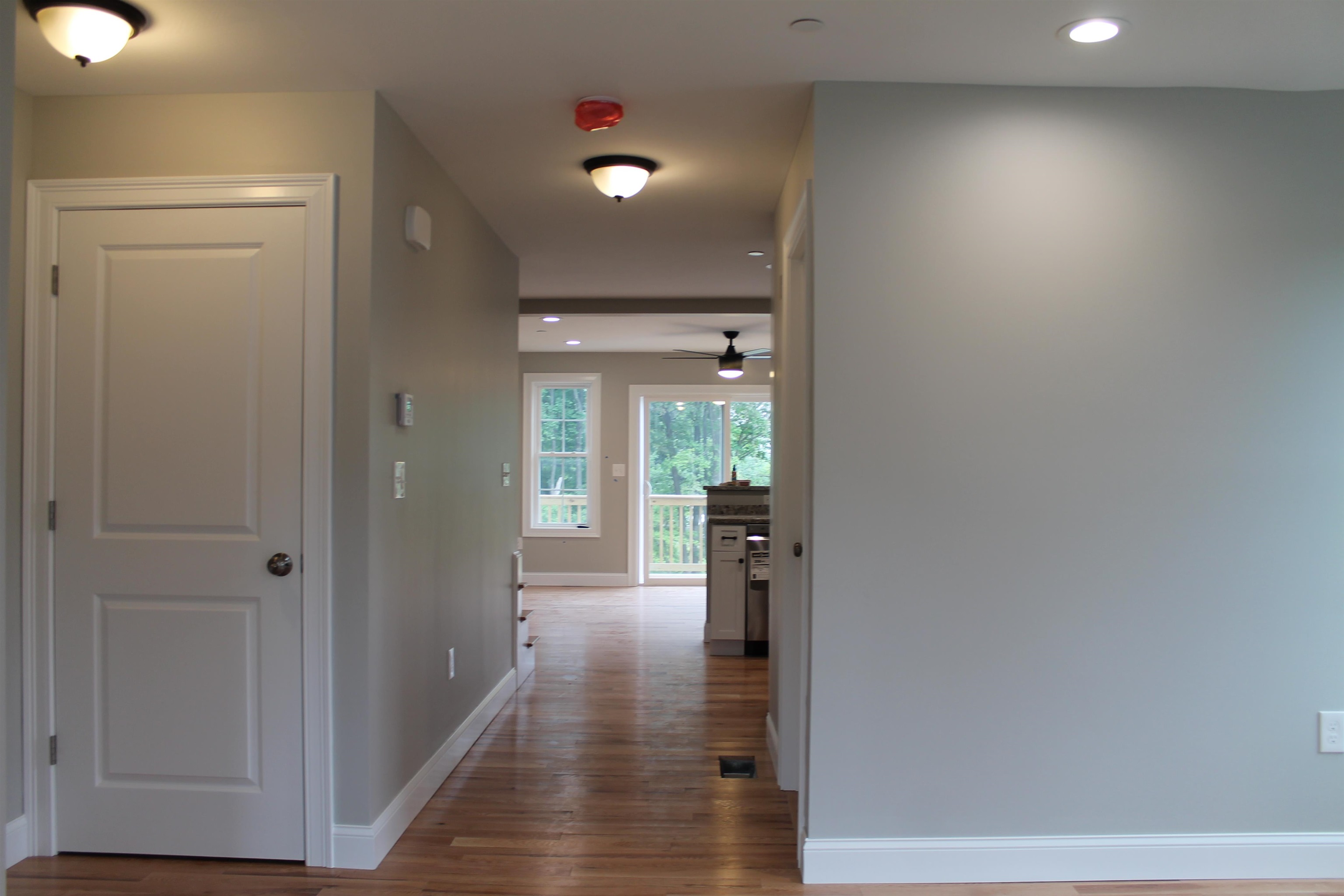 18 Maple Street, Unit 6 Derry, NH 03038 - Photo 5 of 24 Gallery Image 5
