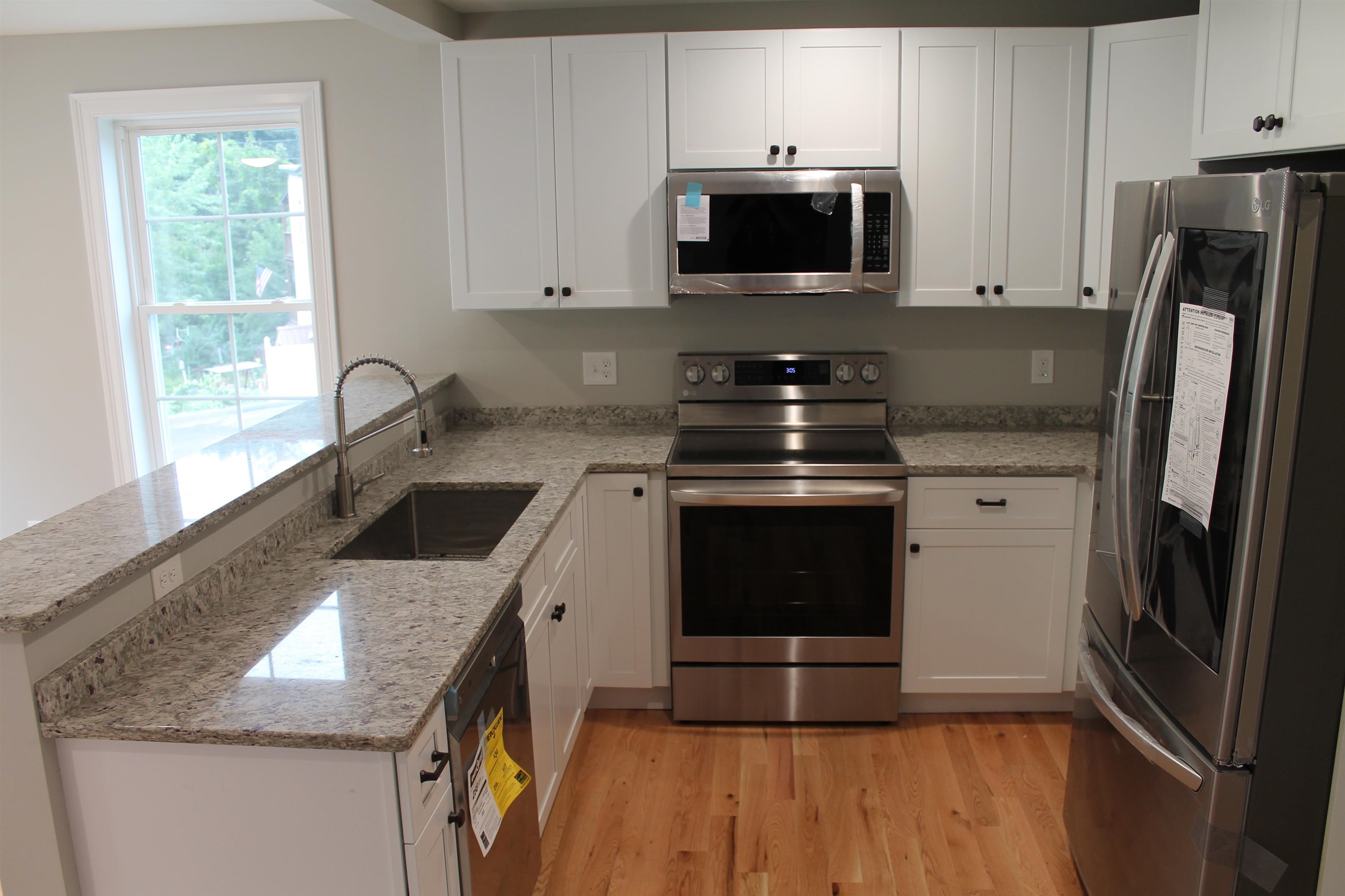 18 Maple Street, Unit 6 Derry, NH 03038 - Photo 6 of 24 Gallery Image 6
