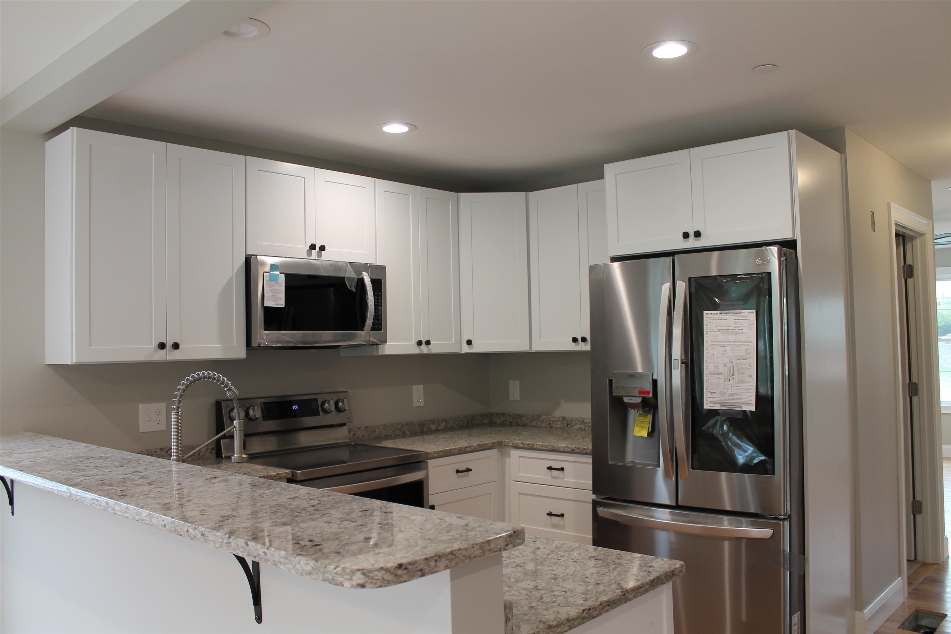18 Maple Street, Unit 6 Derry, NH 03038 - Photo 8 of 24 Gallery Image 8