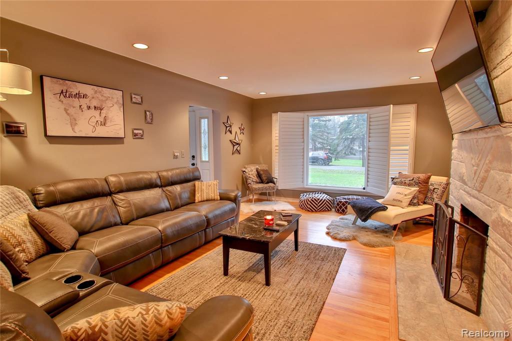 2160 Lancaster Road Bloomfield Hills, MI 48302 - Photo 6 of 28