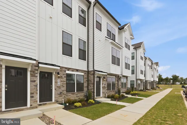 $2,850 | 332 Ensemble Way, Frederick, MD 21701