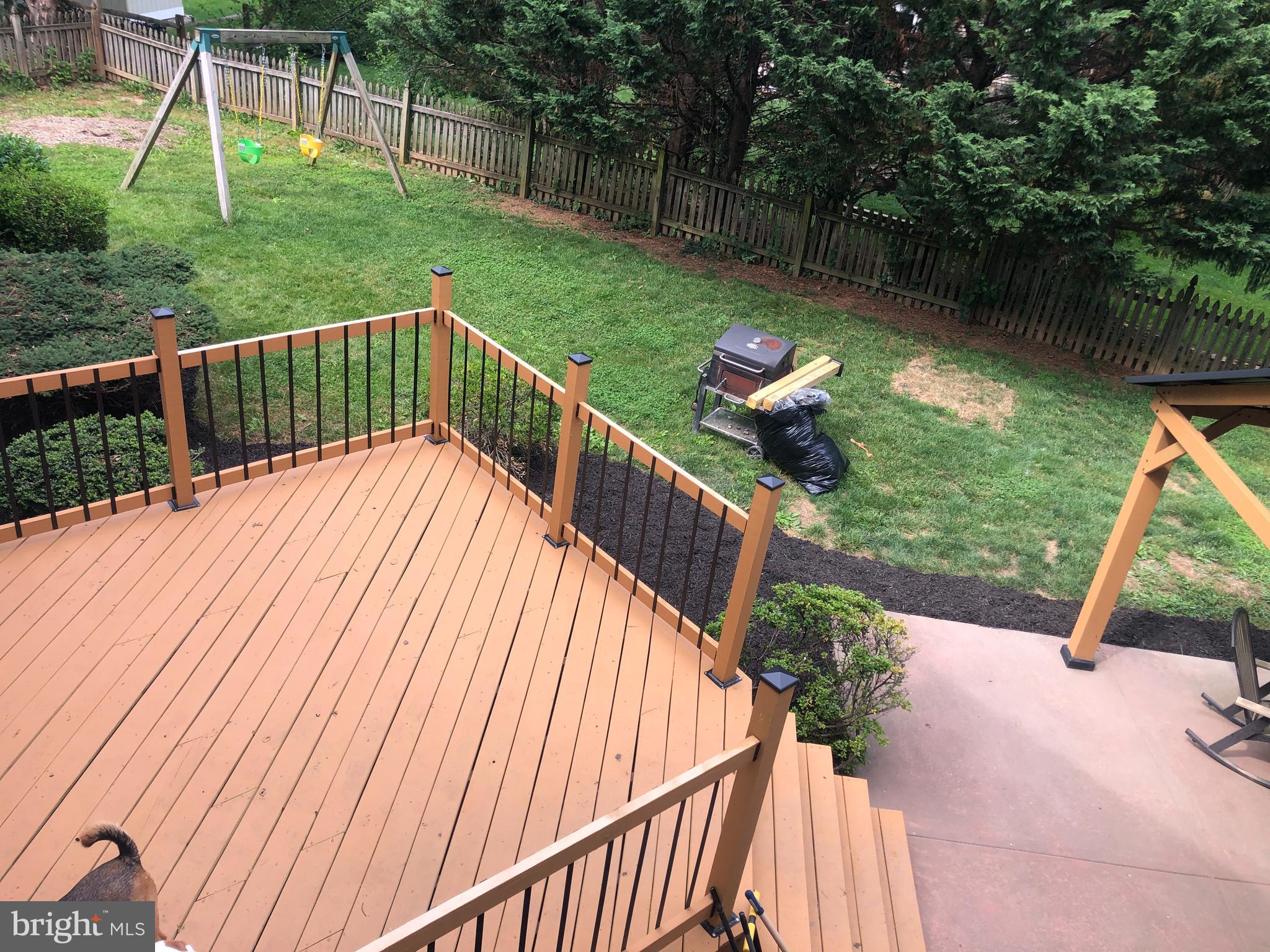 2212 Banner Hill Road Frederick, MD 21702 - Photo 26 of 36 Rear deck