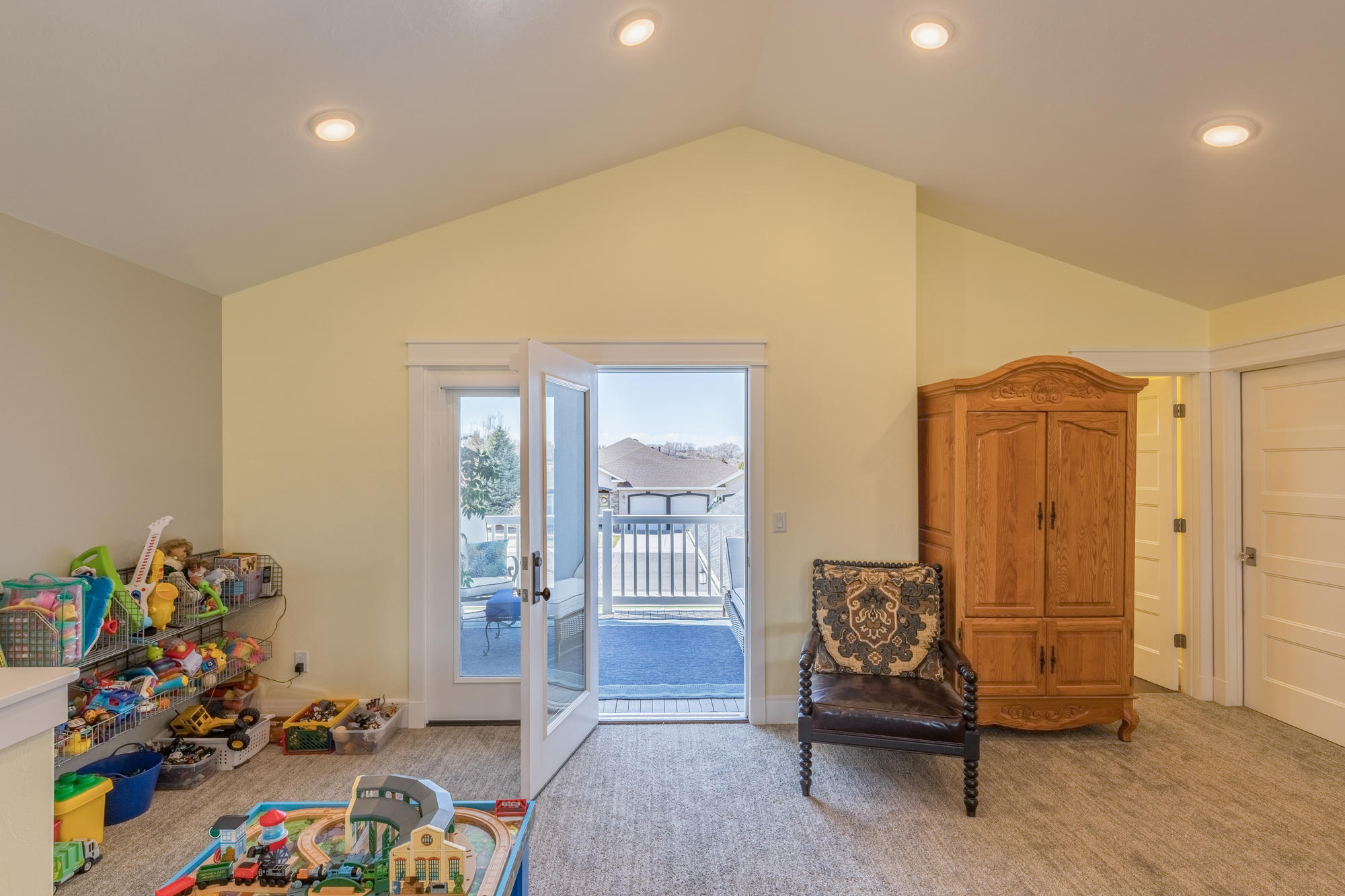490 Cobble Drive Montrose, CO 81403 - Photo 50 of 58 a living room with furniture and a couch