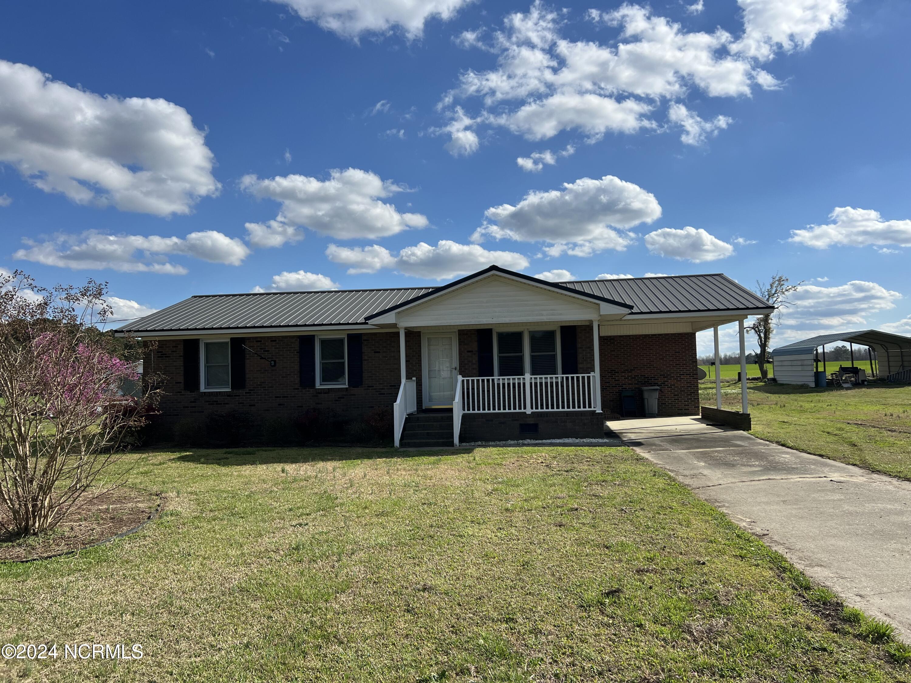 634 Kilquick Road Tarboro, NC 27886 - Photo 1 of 20 IMG_2262