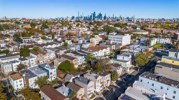 $2,950 | 46 Spruce Street, Unit 2, Jersey City, NJ 07306