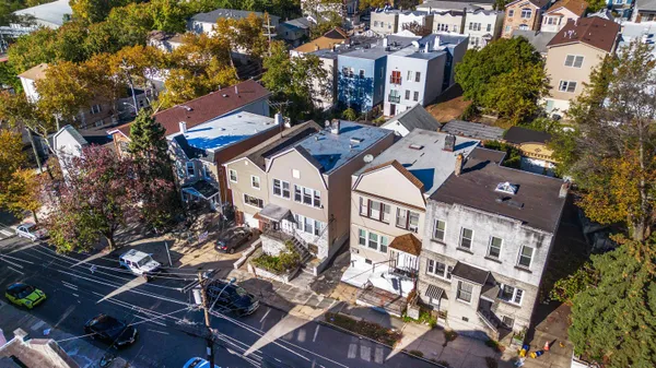 $2,950 | 46 Spruce Street, Unit 2, Jersey City, NJ 07306