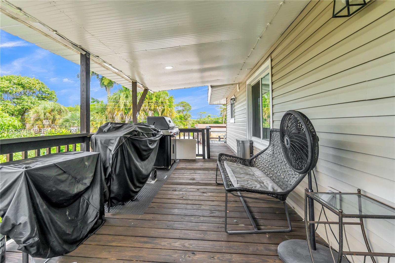 5049 Cleveland Road Delray Beach, FL 33484 - Photo 17 of 56