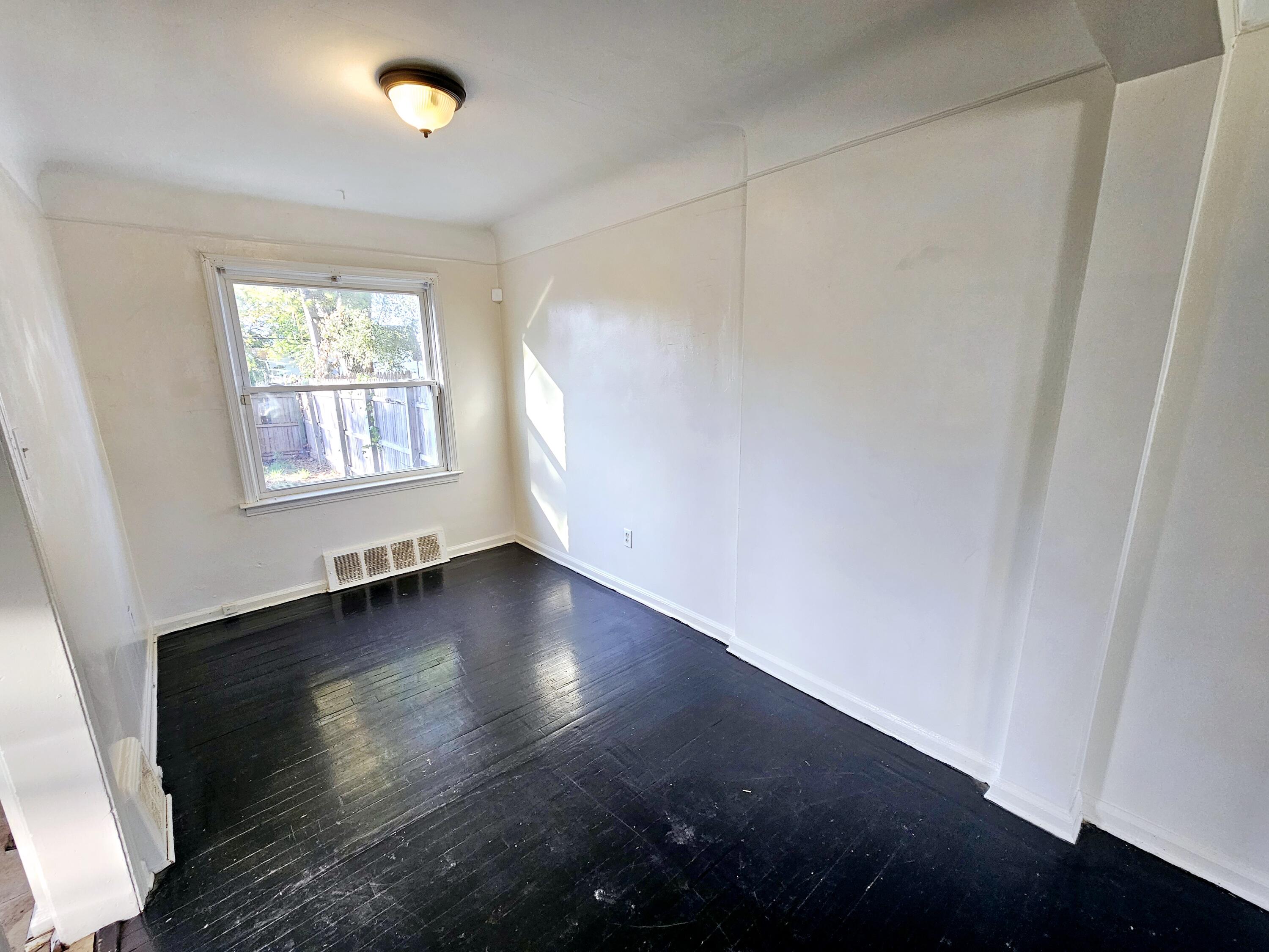 11314 Greiner Street Detroit, MI 48234 - Photo 20 of 28 20231006_093912