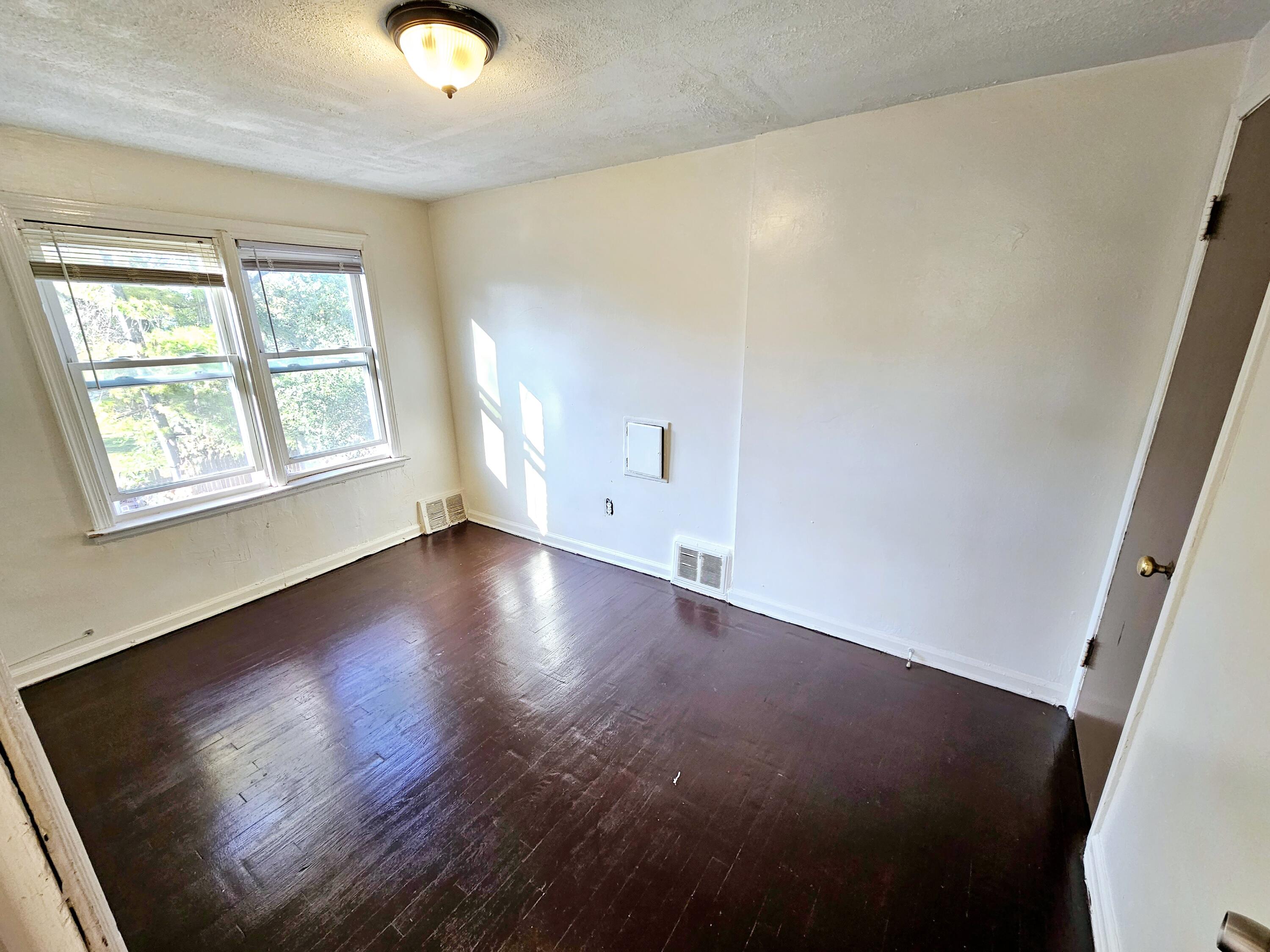 11314 Greiner Street Detroit, MI 48234 - Photo 25 of 28 20231006_093332