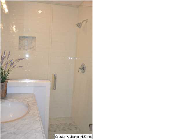 1612 Saulter Road Birmingham, AL 35209 - Photo 14 of 19