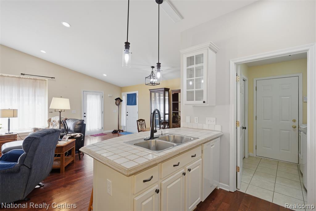 809 Chelsea Ridge Court Howell, MI 48843 - Photo 11 of 28 Gallery Image 11