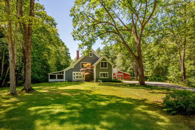 $885,000 | 81 Desert Road, Freeport, ME 04032