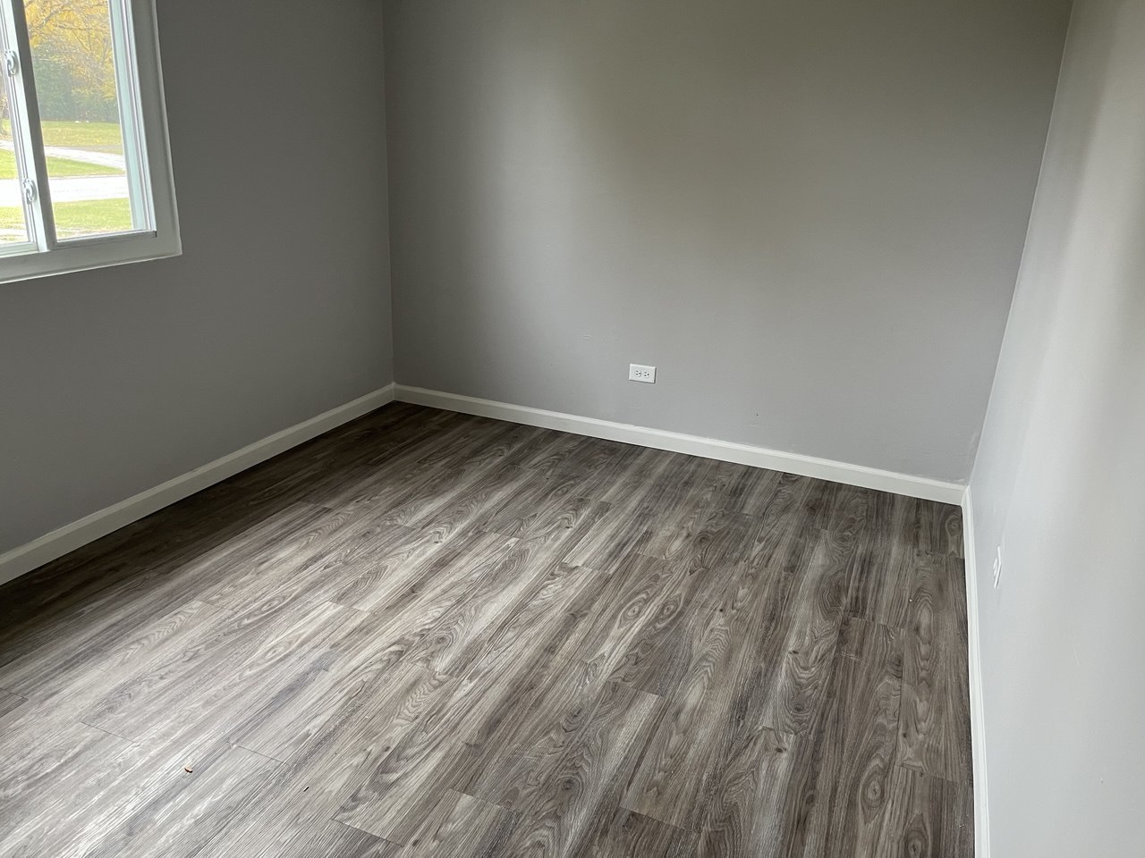 1918 Ashland Avenue Chicago Heights, IL 60411 - Photo 7 of 12 a view of room with window
