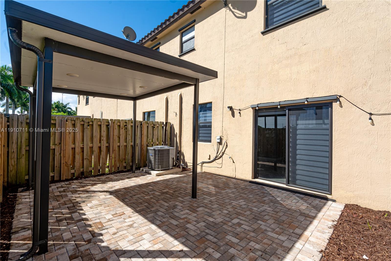 11374 Southwest 254th Terrace Homestead, FL 33032 - Photo 33 of 51 a backyard of a house