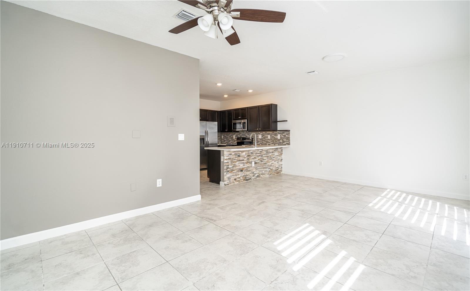 11374 Southwest 254th Terrace Homestead, FL 33032 - Photo 8 of 51