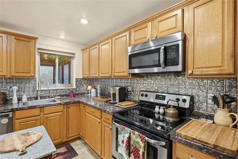 $300,000 | 5301 Ranchview Drive, Pittsburgh, PA 15236