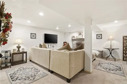 $300,000 | 5301 Ranchview Drive, Pittsburgh, PA 15236