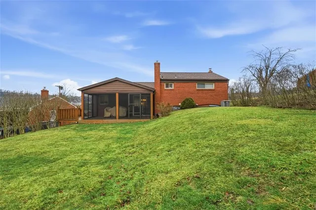 $300,000 | 5301 Ranchview Drive, Pittsburgh, PA 15236