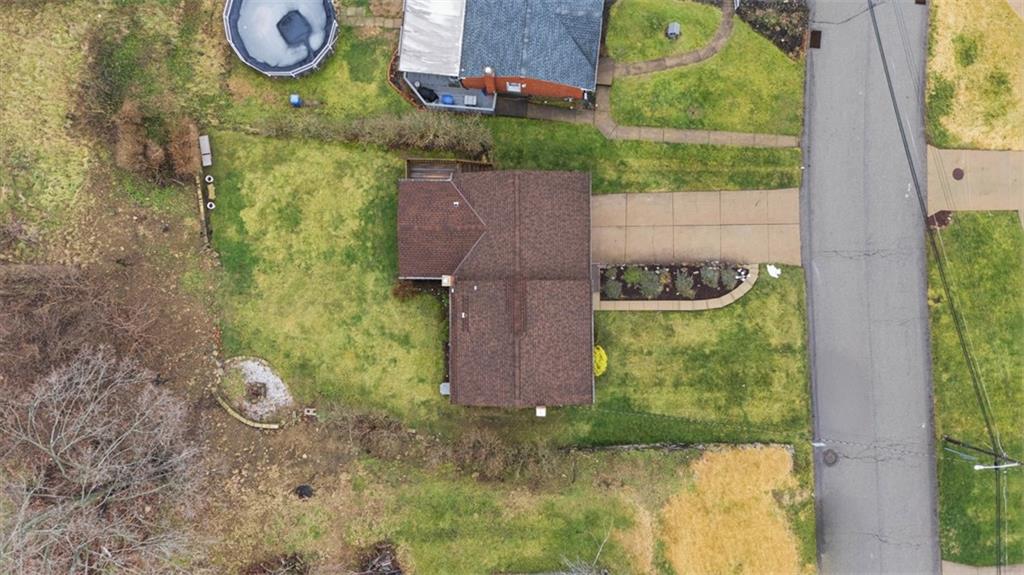 5301 Ranchview Drive Pittsburgh, PA 15236 - Photo 40 of 44 an aerial view of residential house with outdoor space and parking