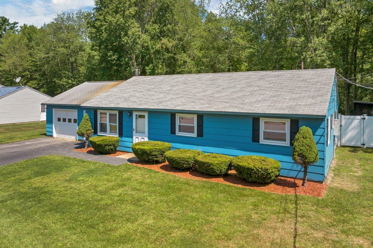 18 Corson Street Rochester, NH 03867 - Photo 3 of 39