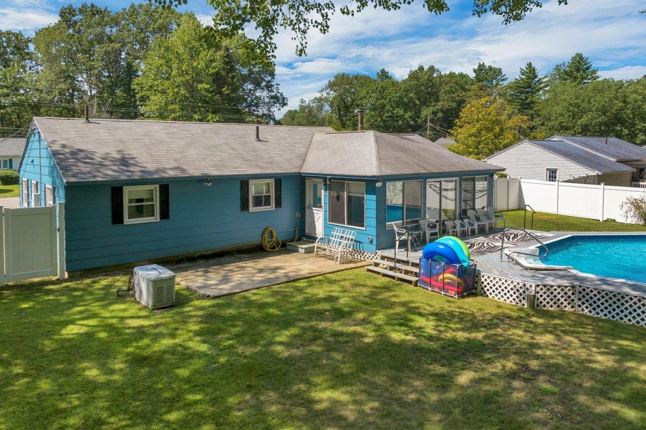 18 Corson Street Rochester, NH 03867 - Photo 5 of 39