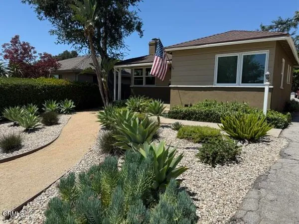 $3,950 | 1523 North Grand Oaks Avenue, Pasadena, CA 91104