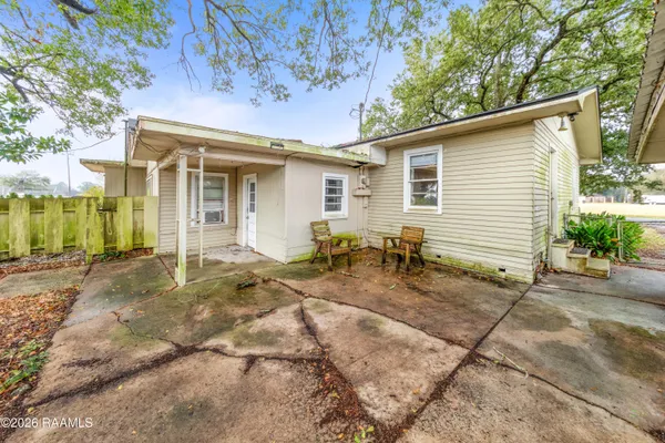 $1,450 | 416 West St Paul Street, Abbeville, LA 70510
