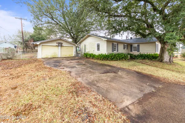 $1,450 | 416 West St Paul Street, Abbeville, LA 70510