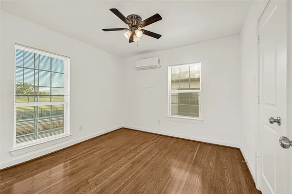 $1,499 | 6620 Lawndale Street, Unit 3, Houston, TX 77023