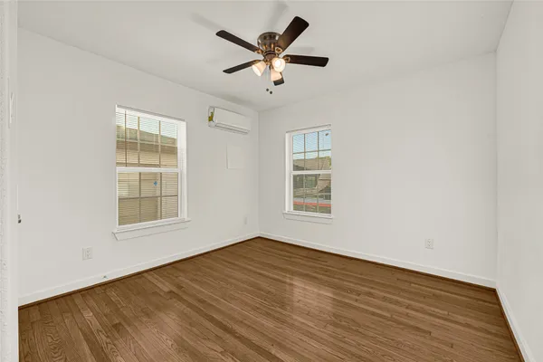 $1,499 | 6620 Lawndale Street, Unit 3, Houston, TX 77023
