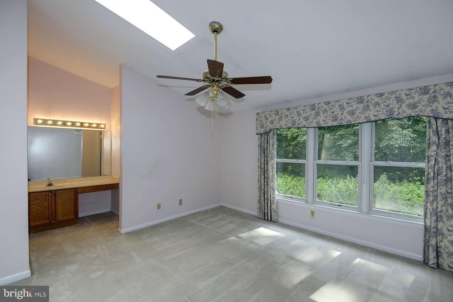 1611 Oak Spring Way Reston, VA 20190 - Photo 22 of 29 Bedroom Master