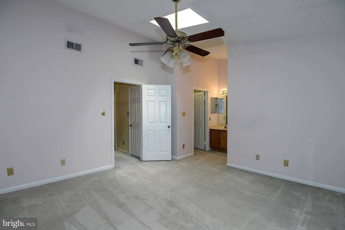 1611 Oak Spring Way Reston, VA 20190 - Photo 23 of 29 Bedroom Master
