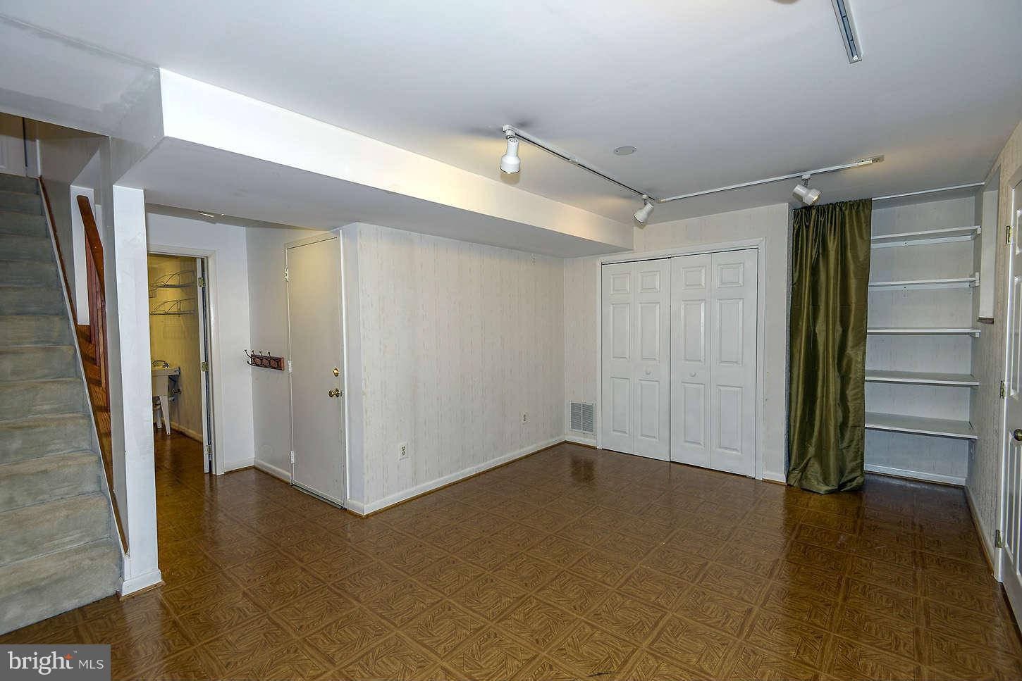 1611 Oak Spring Way Reston, VA 20190 - Photo 24 of 29 Basement