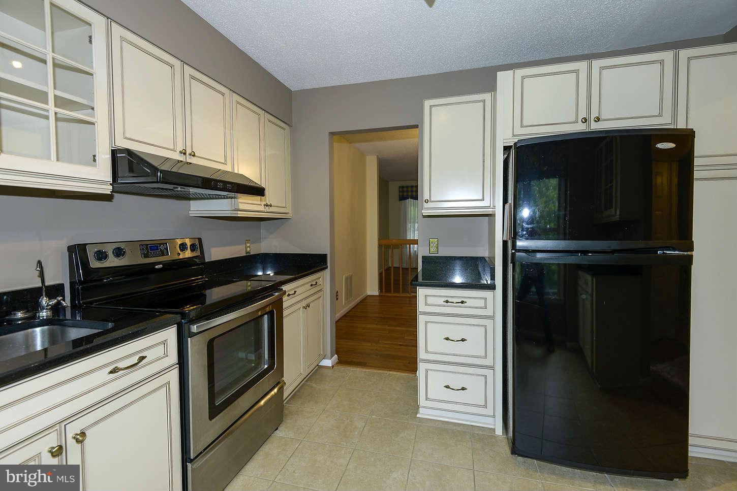 1611 Oak Spring Way Reston, VA 20190 - Photo 9 of 29 Kitchen