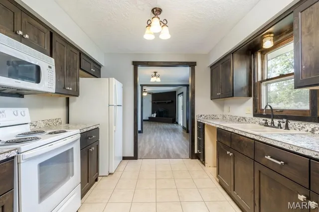 $225,000 | 257 Parkway Avenue, Lebanon, MO 65536