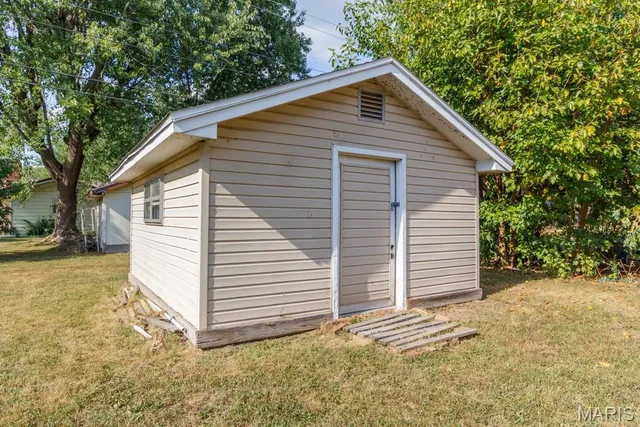 $225,000 | 257 Parkway Avenue, Lebanon, MO 65536