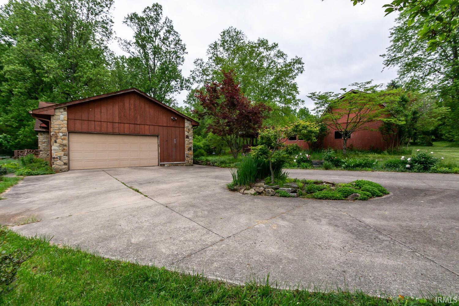 1220 South Weimer Road Bloomington, IN 47403 - Photo 3 of 36