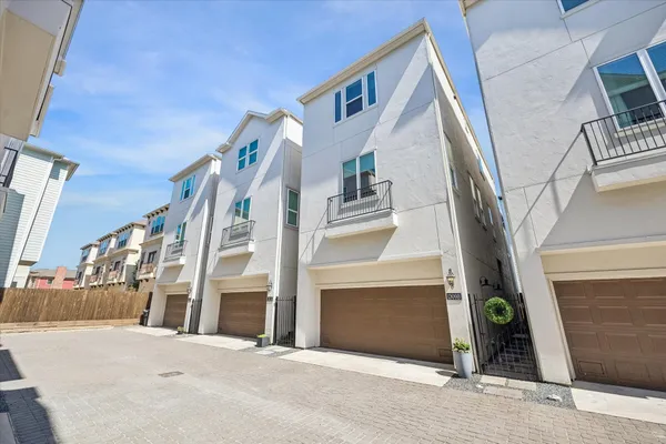 $469,900 | 1309 West 24th Street, Unit B, Houston, TX 77008