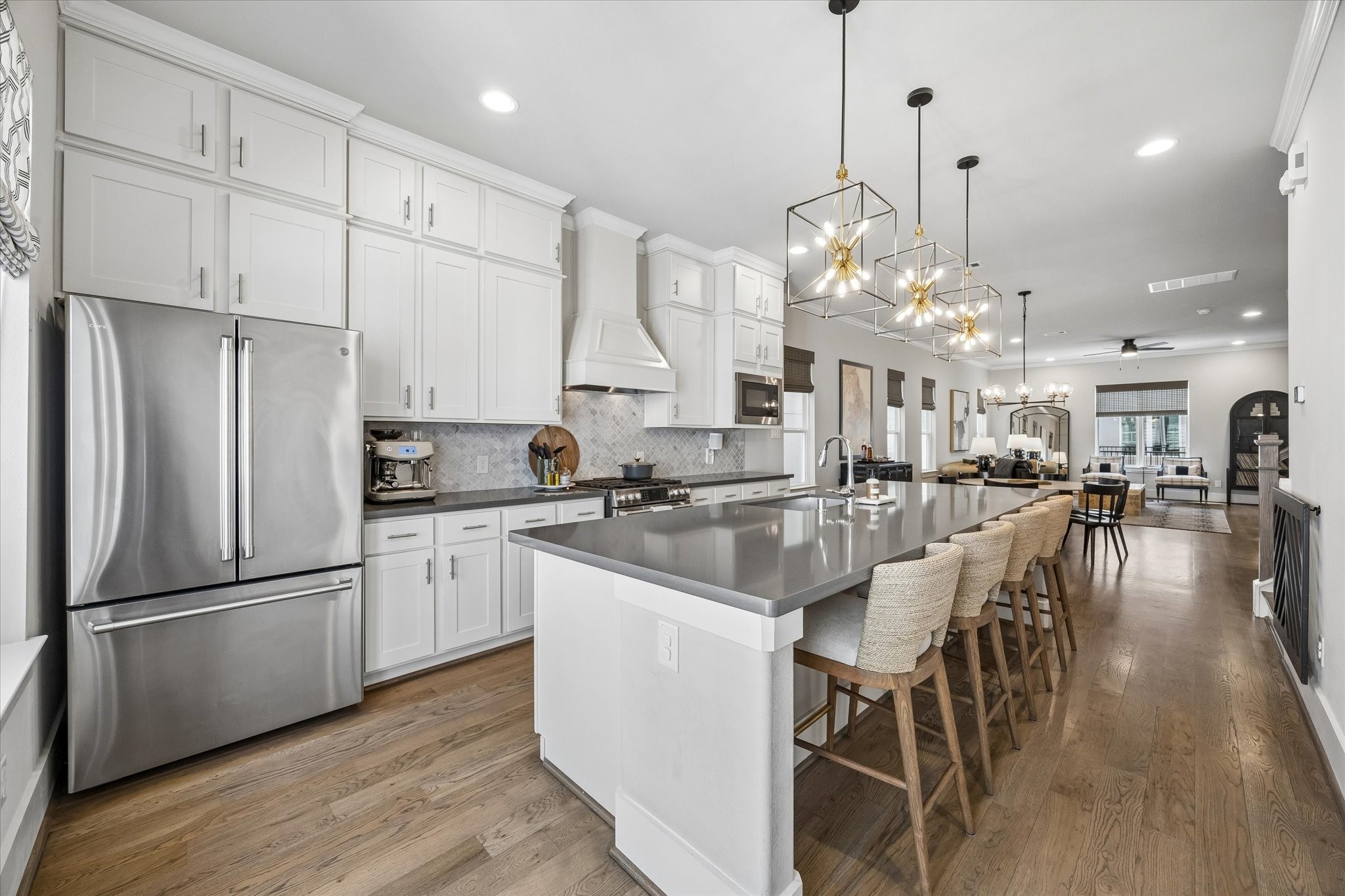 1309 West 24th Street, Unit B Houston, TX 77008 - Photo 12 of 22 So much counter space for cooking!