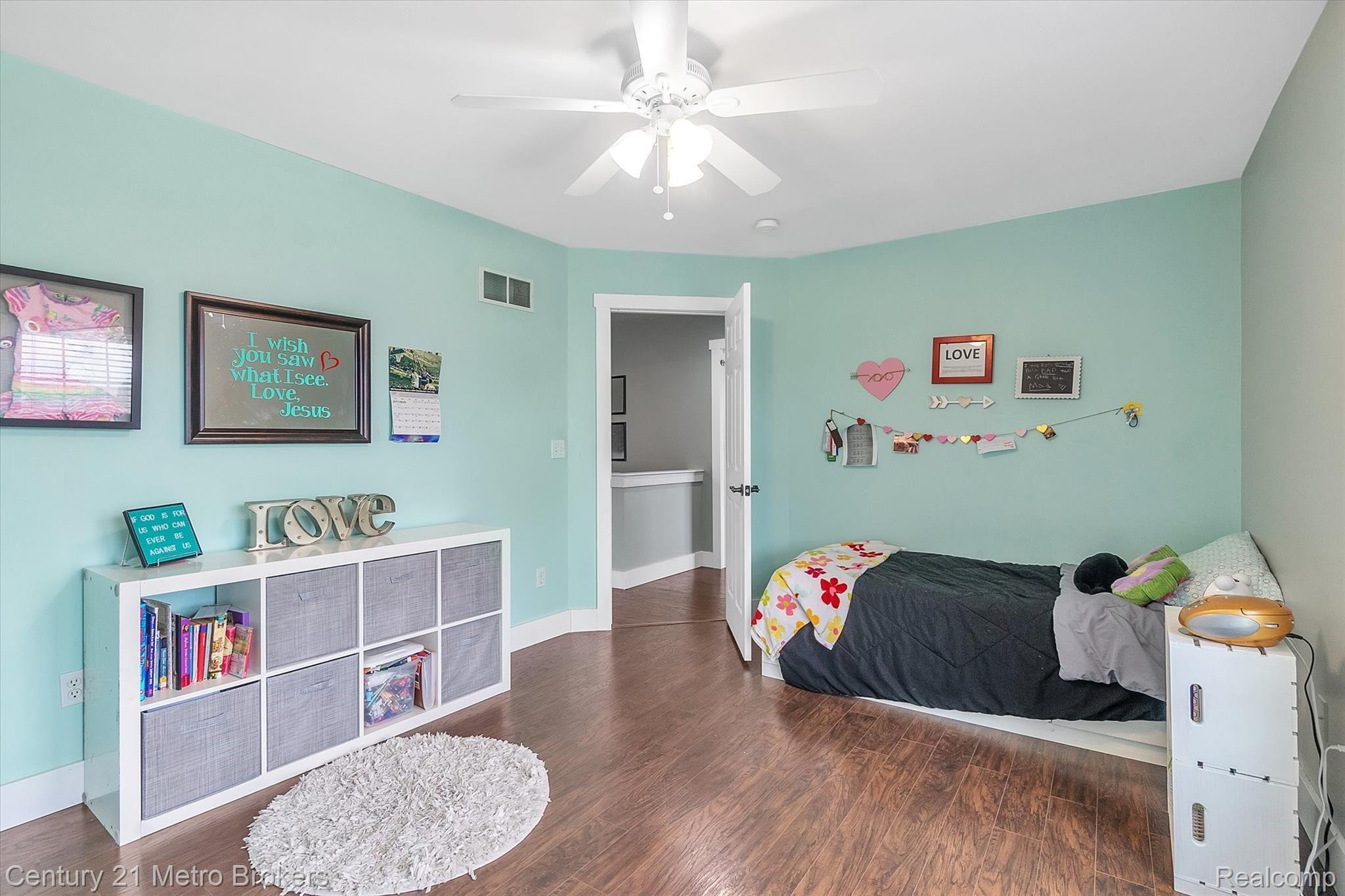 281 Rustic Trail Linden, MI 48451 - Photo 31 of 50 31-281-Rustic-Trail-WindowStill-Real-Estate-Photography-31.jpg