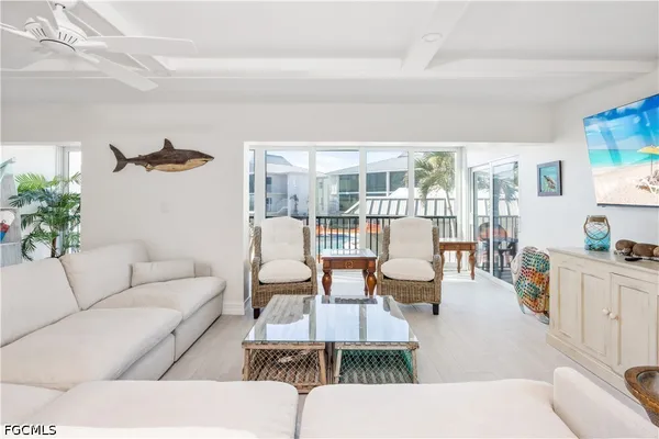 $785,000 | 1341 Middle Gulf Drive, Unit 1A, Sanibel, FL 33957