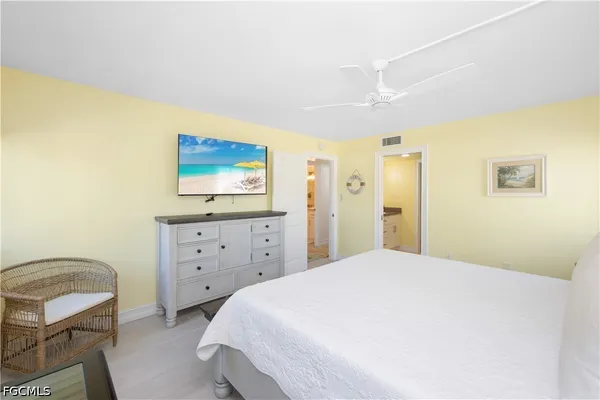 $785,000 | 1341 Middle Gulf Drive, Unit 1A, Sanibel, FL 33957