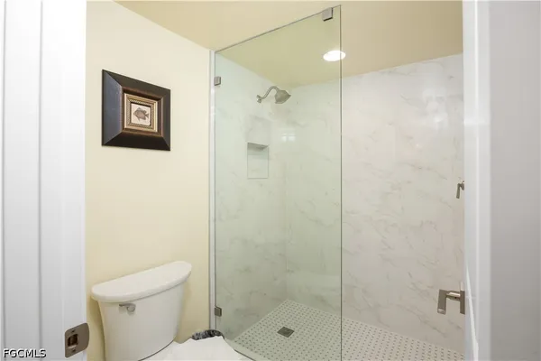$785,000 | 1341 Middle Gulf Drive, Unit 1A, Sanibel, FL 33957