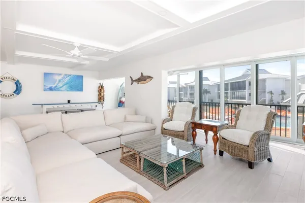 $785,000 | 1341 Middle Gulf Drive, Unit 1A, Sanibel, FL 33957