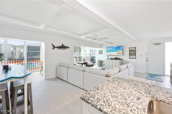 $785,000 | 1341 Middle Gulf Drive, Unit 1A, Sanibel, FL 33957